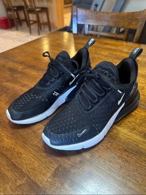 Nike Air Max 270 - Black White - 5Y